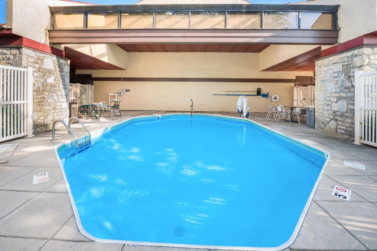 Red Roof Inn Columbus - Гров Сити Экстерьер фото